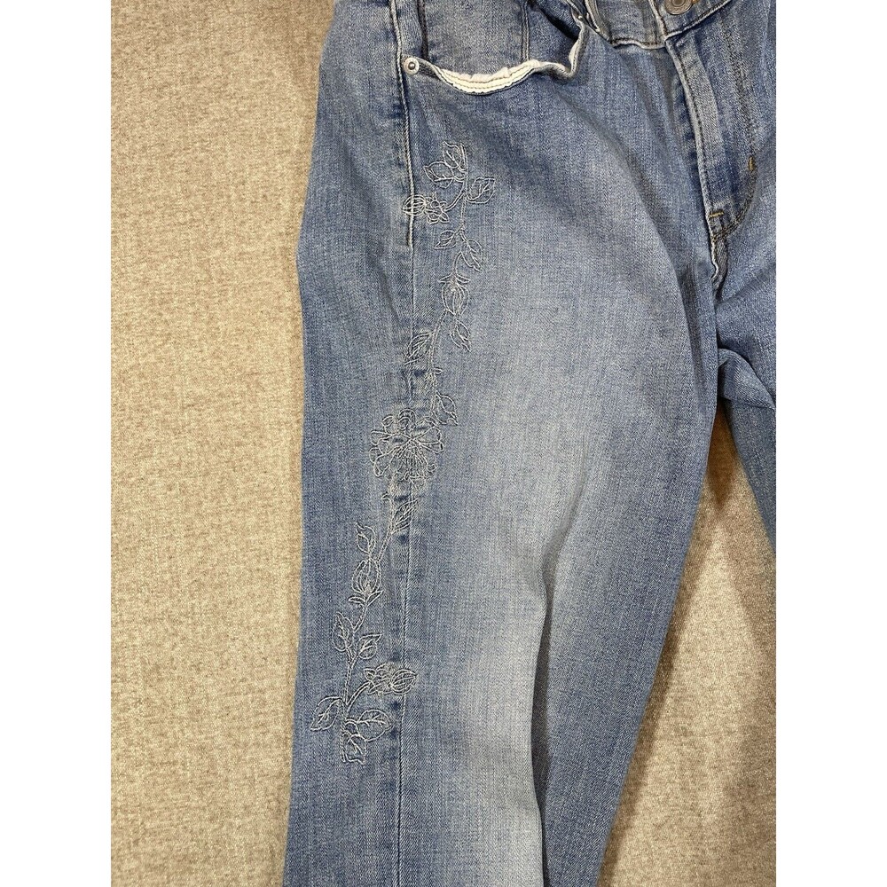 Levi's Classic Bootcut Jeans Blue Floral Embroidered Denim Womens 10 Stretch - Picture 10 of 15